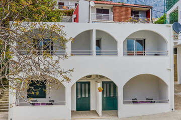 Apartmány Perla - budova s apartmány A5, A6, A7, A8, Zaostrog, Makarská riviéra, Chorvatsko