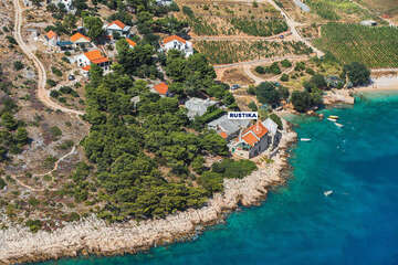 Apartmány Rustika - letecký pohled, Vela Farska, ostrov Brač, Chorvatsko