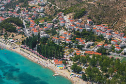 Omiš-Duče - letecký pohled, Chorvatsko