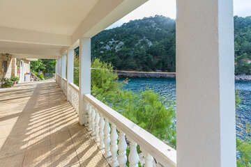 Apartmány Žana - terasa v přízemí, severní zátoka ostrova Hvar, Chorvatsko