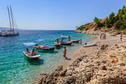 Apartmány Dorela - pláž 30 m od domu, okolí zátoky Vela Planica, ostrov Brač, Chorvatsko