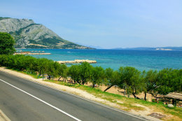 Pláž - apartmány Borovina, Omiš-Duće, Chorvatsko