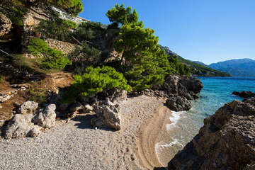 Pláže Medići, Omišská riviéra, Chorvatsko