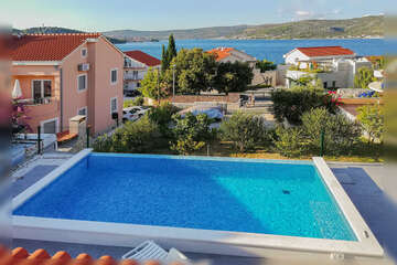 Apartmány Smokva - bazén u domu, Ražanj, Šibenická riviéra, Chorvatsko