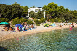 Apartmány Sandra - oblázková pláž 150 m od domu, Mandre, ostrov Pag, Chorvatsko