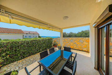 Apartmán Mikula - terasa z obývacího pokoje, Povljana, ostrov Pag, Chorvatsko