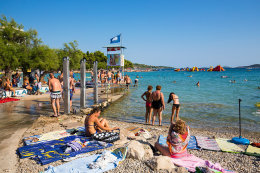 Apartmány Nevenica - pláž Plava plaža 170 m od domu, Vodice - Blata, Chorvatsko