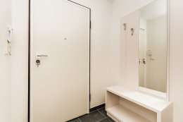 Apartmány Crystal - bezpečnostní dveře v apartmánech, Podstrana, Chorvatsko