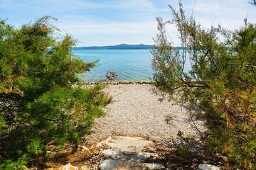 Apartmány Slobodan - pláž před domem, Sukošan, Zadarská riviéra, Chorvatsko