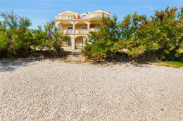 Apartmány Slobodan - pláž před domem, Sukošan, Zadarská riviéra, Chorvatsko