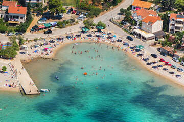 Apartmány Gabi - letecký pohled na pláž 160 m od domu, Vodice - Srima, Chorvatsko