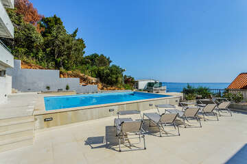Apartmány Jutrenka - bazén a lehátka pro hosty, Dingač-Borak, Pelješac, Chorvatsko