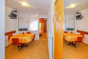 A2 - apartmány Limun, Tkon, ostrov Pašman, Chorvatsko