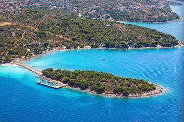 Murter - FKK pláž Podvrške (na skalách poloostrůvku) - letecký pohled, ostrov Murter, Chorvatsko