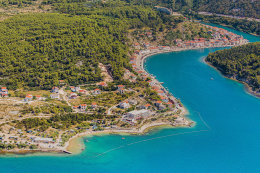 Pláže Novigrad - letecký pohled, Zadarská riviéra, Chorvatsko