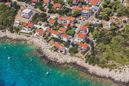 Pláže Milna - letecký pohled, ostrov Vis, Chorvatsko
