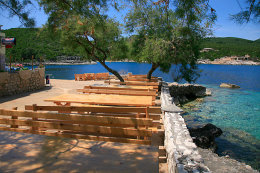 Pokrivenik - restaurace u hotelu Timun, ostrov Hvar, Chorvatsko