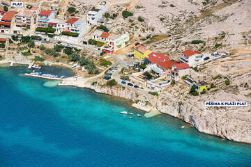 Pláže Dražica - letecký pohled, ostrov Pag, Chorvatsko