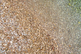 Šilo - oblázková pláž, ostrov Krk, Chorvatsko