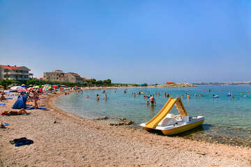 Povljana - pláž Dubrovnik, ostrov Pag, Chorvatsko
