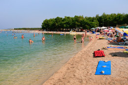 Povljana - pláž Dubrovnik, ostrov Pag, Chorvatsko