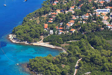 Pláž Stari Grad - letecký pohled, ostrov Hvar, Chorvatsko