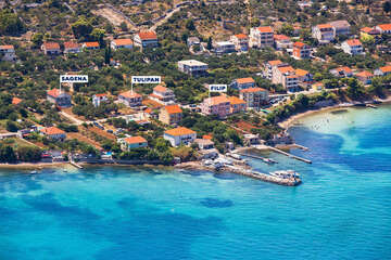 Apartmány Filip - vpravo písečná pláž Južna plaža (150 m), vlevo písečná pláž Plažine (190 m), Tkon, ostrov Pašman, Chorvatsko