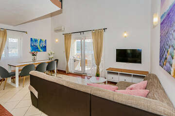 A2 - apartmány Vivien, Sevid, Trogirská riviéra, Chorvatsko