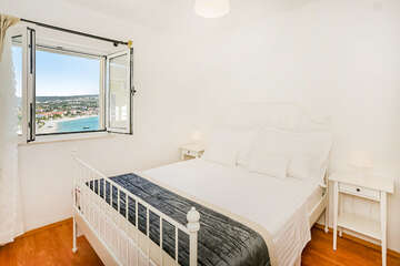 A2 - apartmány Vivien, Sevid, Trogirská riviéra, Chorvatsko