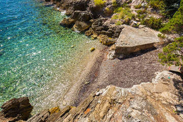 Apartmány Vlaho I - oblázková plážička v zátoce, jižní zátoky, ostrov Hvar, Chorvatsko