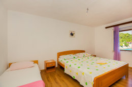 A1 1. poschodí - apartmány Vlaho I, jižní zátoky, ostrov Hvar, Chorvatsko