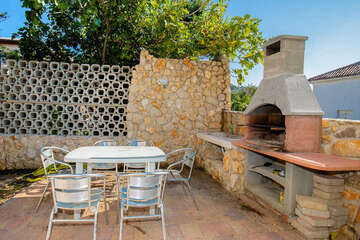 společná terasa s grilem - apartmány Badem, Baška, ostrov Krk, Chorvatsko