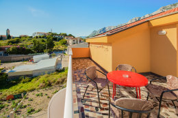 P-2B - apartmány Nikola, Gradac, Chorvatsko