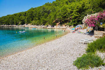 Apartmány Oleander - oblázková pláž, jižní zátoky, ostrov Hvar, Chorvatsko