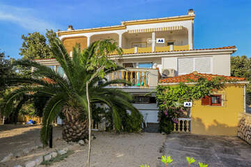 Apartmány Roza - dolní budova, Mandre, ostrov Pag, Chorvatsko