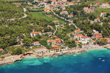Ivan Dolac - letecký pohled, pláže, ostrov Hvar, Chorvatsko