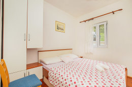 A1 - apartmány Lara, jižní zátoky, ostrov Hvar, Chorvatsko