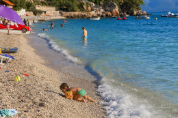 Promajna - pláže, Makarská riviéra, Chorvatsko