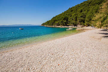 Apartmány Meri - pláž před domem, jižní zátoky ostrova Hvar, Chorvatsko