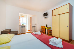 A2 - apartmány Ljubo, Metajna, ostrov Pag, Chorvatsko