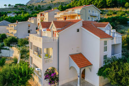 Apartmány Bili, Duće, Omišská riviéra, Chorvatsko