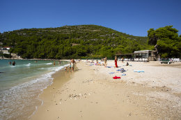 Písečná pláž Prapratno, Pelješac, Chorvatsko I NOVALJA