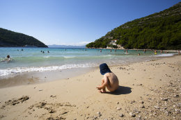 Písečná pláž Prapratno, Pelješac, Chorvatsko I NOVALJA
