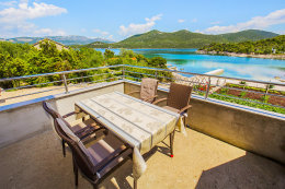 Apartmány Nektarina - výhled na moře z terasy apartmánu A1, zátoka Kabli, Pelješac, Chorvatsko