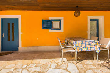 Apartmány Agava - společná terasa u grilu, jižní zátoky, ostrov Hvar, Chorvatsko