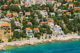 Apartmány Molly - letecký pohled, Novi Vinodolski, Crikvenická riviéra, Chorvatsko