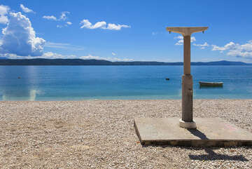 Apartmány Dada - sprcha na pláži, Živogošće - Mala Duba, Makarská riviéra, Chorvatsko