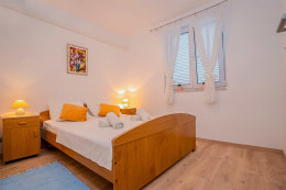 A1 nebo A2 - apartmány Viktoria, Sv. Filip i Jakov, Zadarská riviéra, Chorvatsko