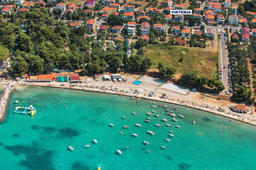 Mobilhome Adriana - pozice nad domem Viktoria, Sv. Filip i Jakov, Zadarská riviéra, Chorvatsko