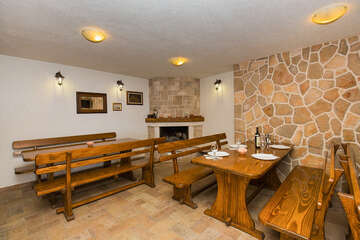 Apartmány Maslina - restaurace u domu, Hvar, Chorvatsko